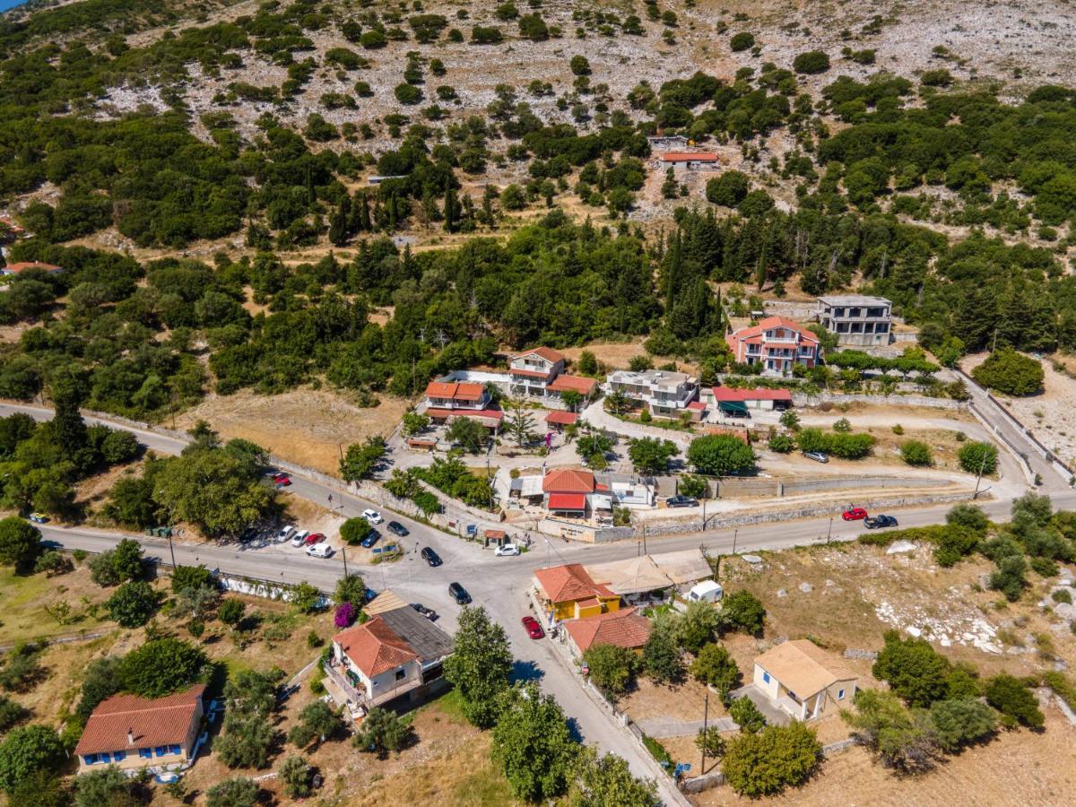 Minas Apartments Divarata Eksteriør bilde