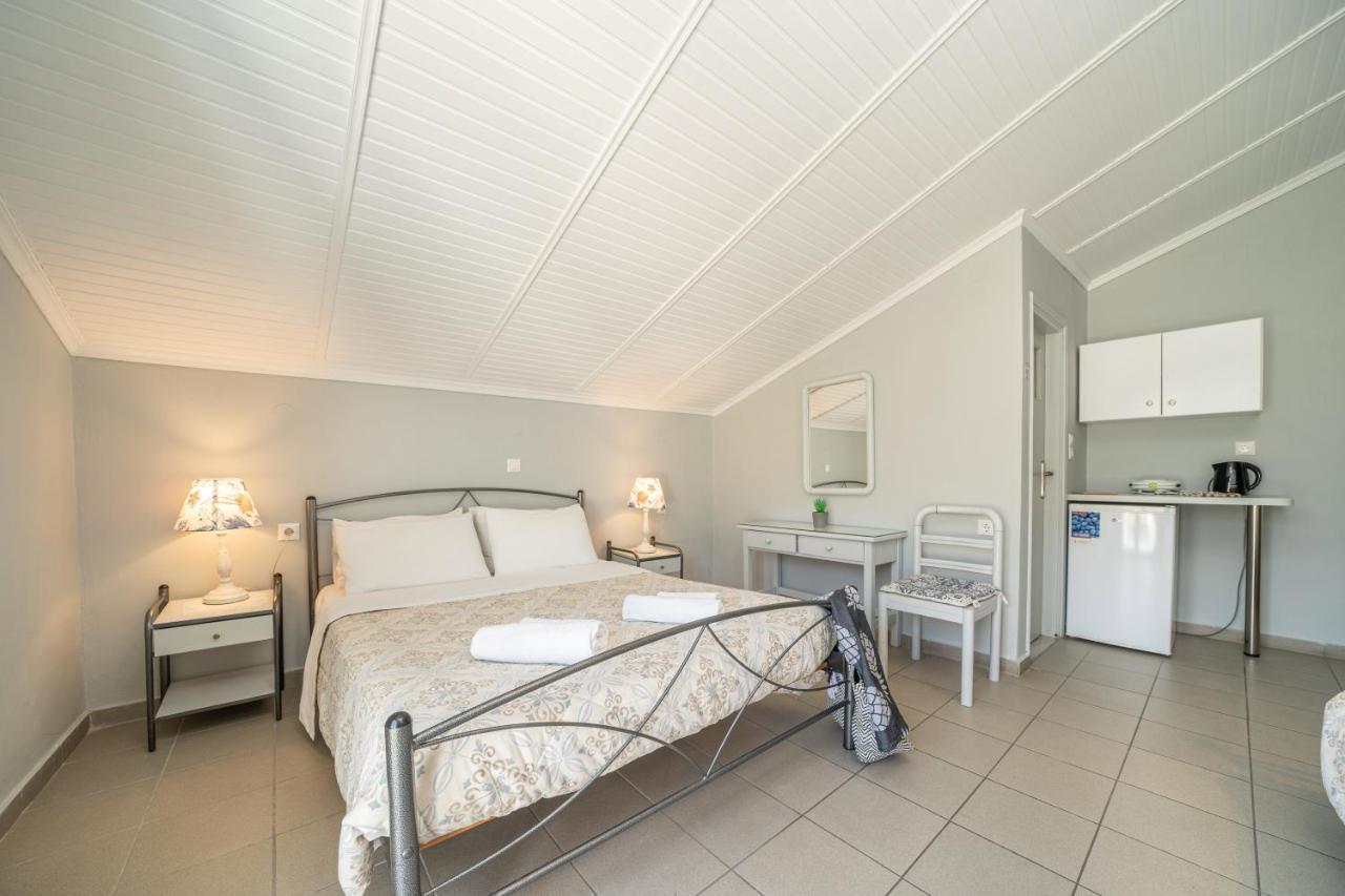 Minas Apartments Divarata Eksteriør bilde